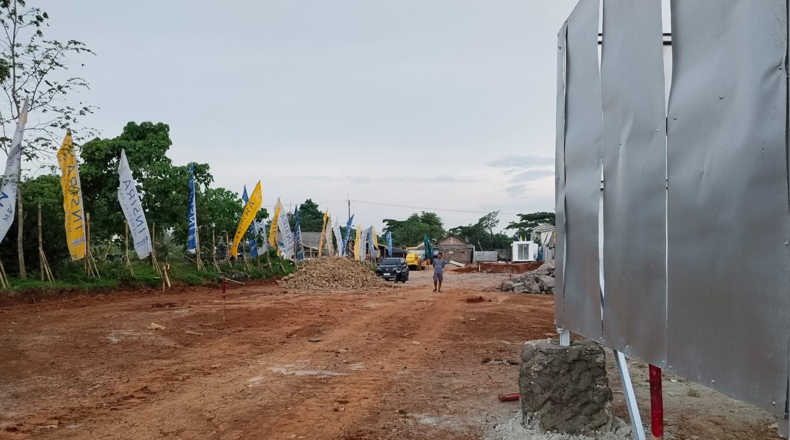 Proyek Pembangunan Makam Komersial di Desa Tegalsari Kecamatan Tigaraksa (foto/Abo)
