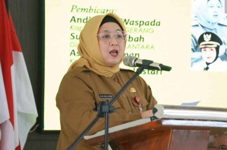 Wakil Bupati Tangerang, Intan Nurul Hikmah saat Membuka Seminar di GSG Kecamatan Cikupa (foto istimewa)