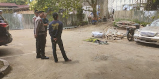 Foto; Tergeletak mayat laki-laki warga Kampung Cangkring, Desa Margasari, Kecamatan Tigaraksa di lingkup Pemkab Tangerang