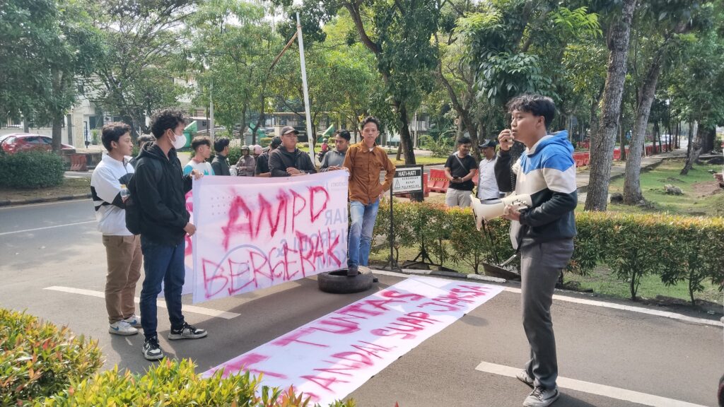 Aksi Demo Mahasiswa di Depan Kantor Kejaksaan Negeri Kabupaten Tangerang (Dok/Abo)