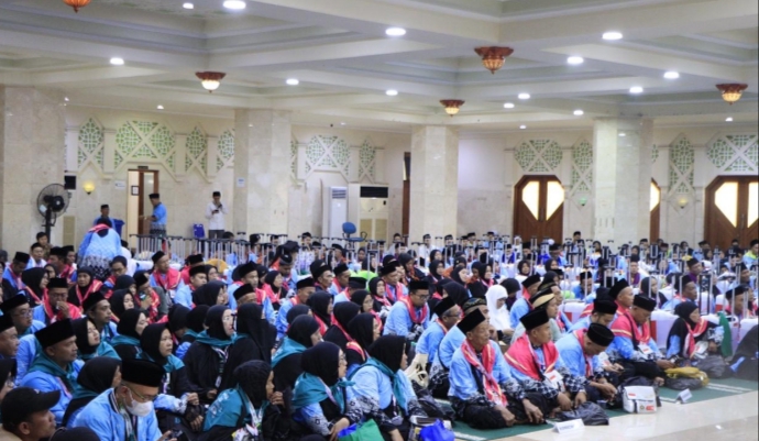 Kloter pertama jamaah haji asal Kabupaten Tangerang di Aula Masjid Al-amjad Tigaraksa (Foto:Ist)