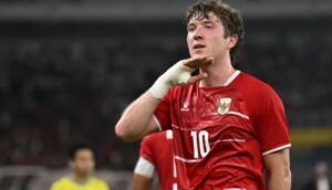 Ole Lennard Ter Haar Romenij merayakan gol yang dicetaknya ke gawang Timnas Oman