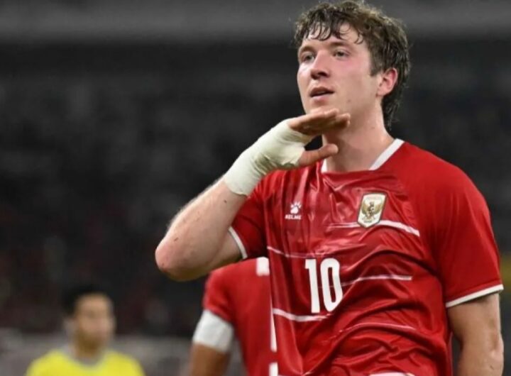Ole Lennard Ter Haar Romenij merayakan gol yang dicetaknya ke gawang Timnas Oman